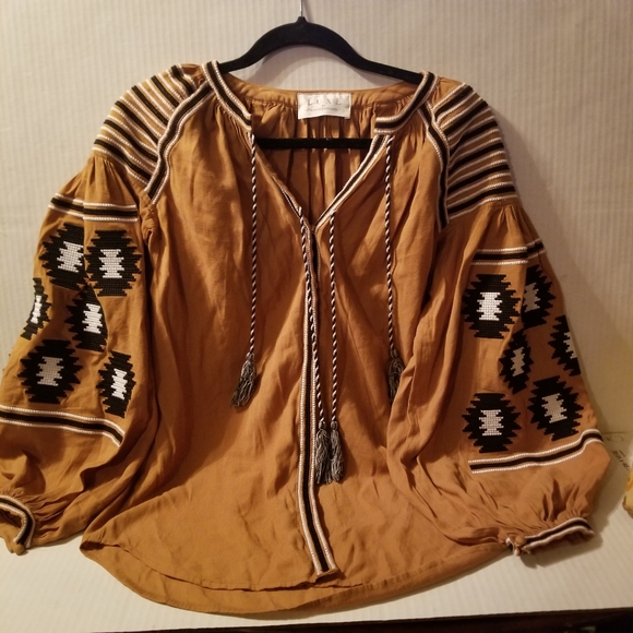 Luxe by Style Keepers Aztec Balloon Sleeves Tunic Top Size Free - Picture 11 of 14